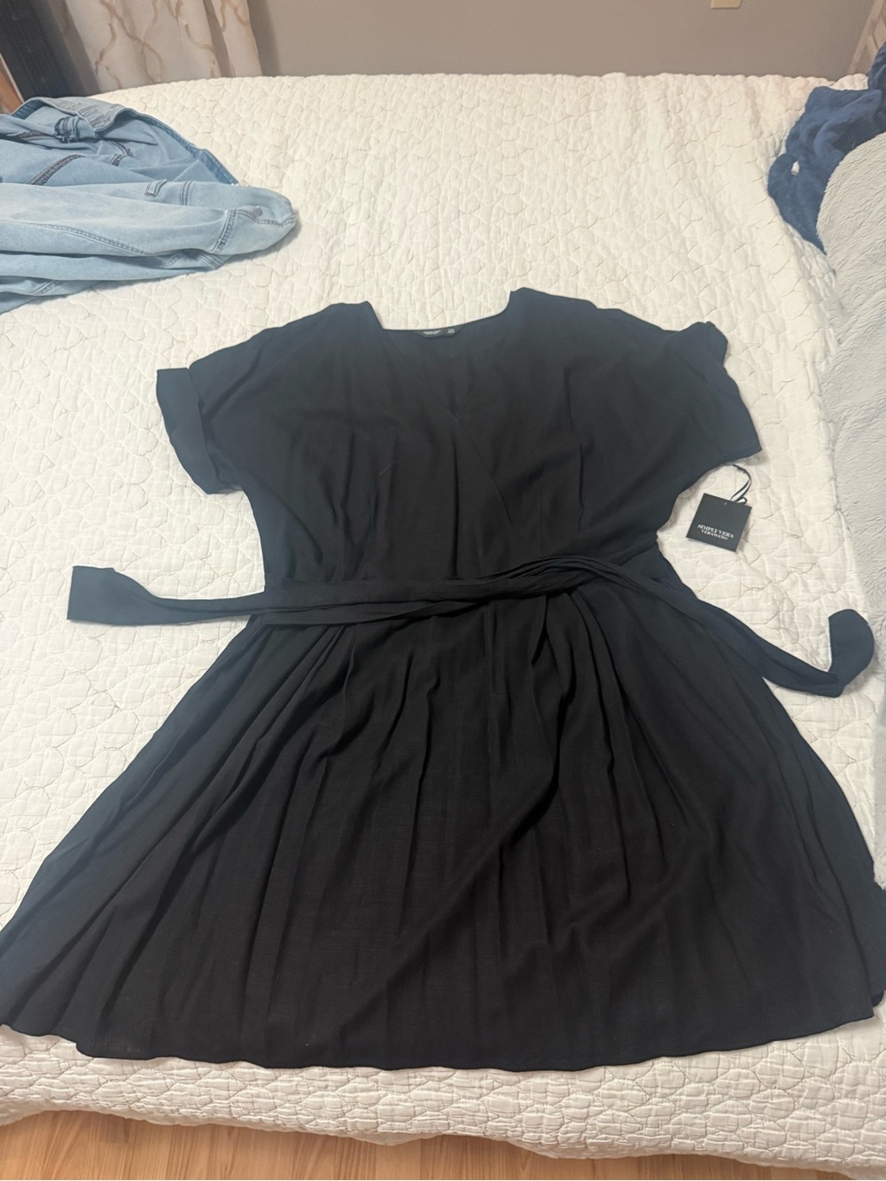 Simply Vera Vera Wang Black Midi Wrap Dress with Tie Waist